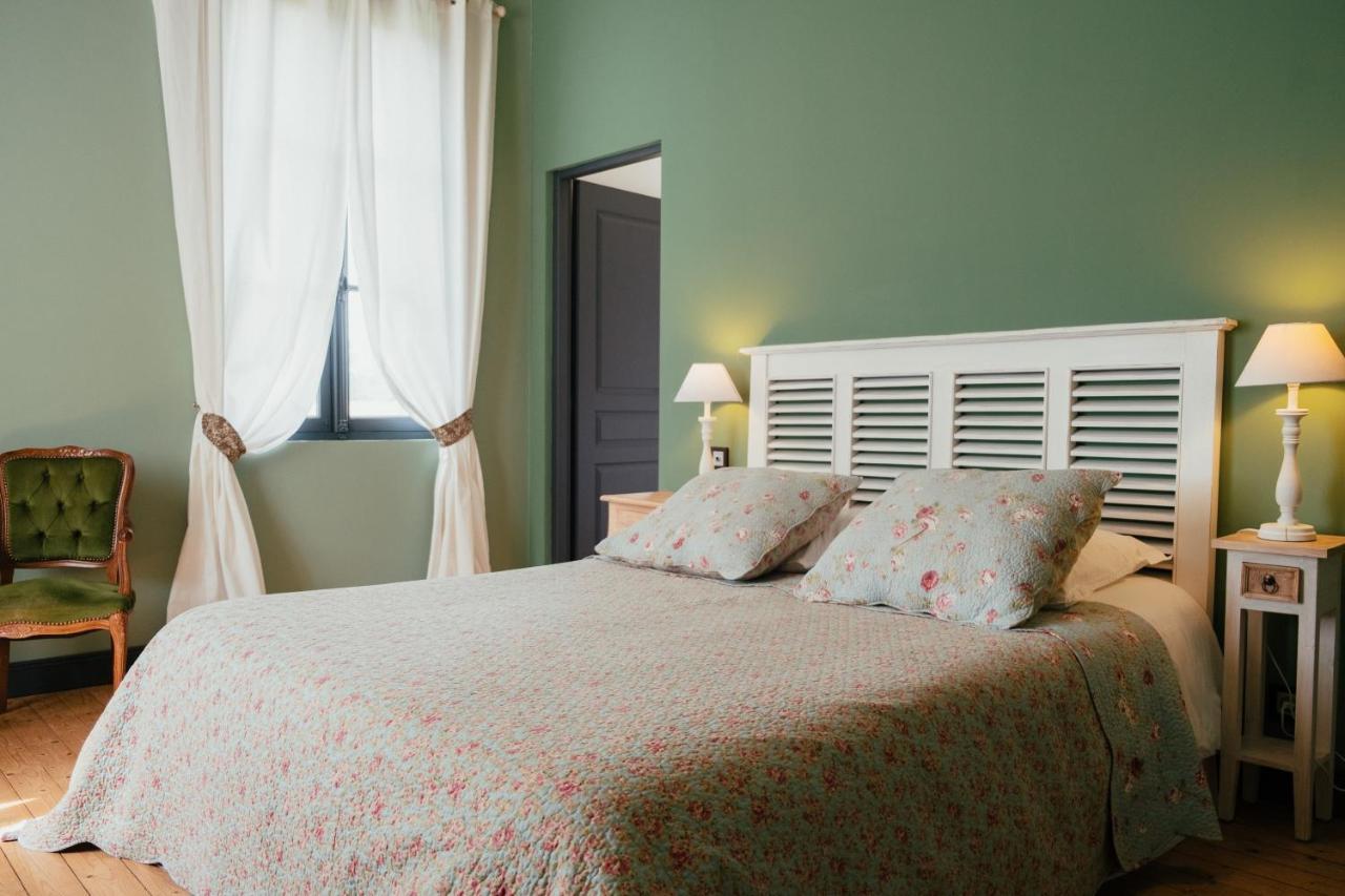 Villa 2 Pas Sages La Roche-Chalais Екстер'єр фото
