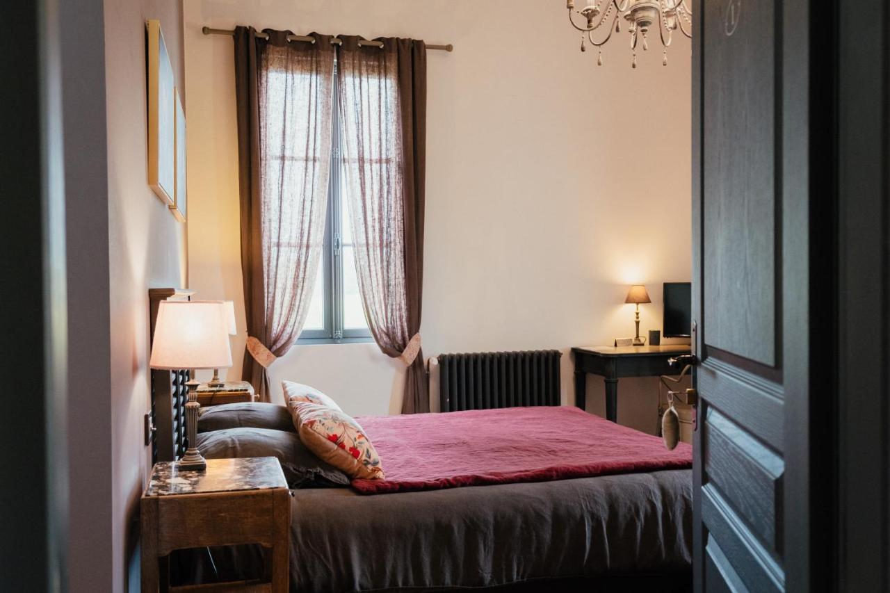 Villa 2 Pas Sages La Roche-Chalais Екстер'єр фото
